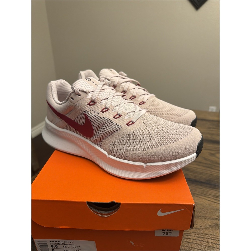 Nike Womens Run Swift 3 Road Running Shoes - DR2698 - Size 9.5 …R15